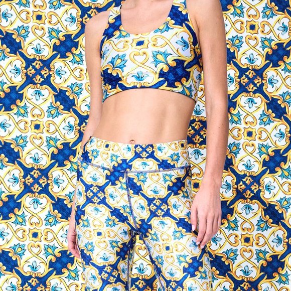 Not Your Ordinary Mono-Color Legging - Picture 3 of 5